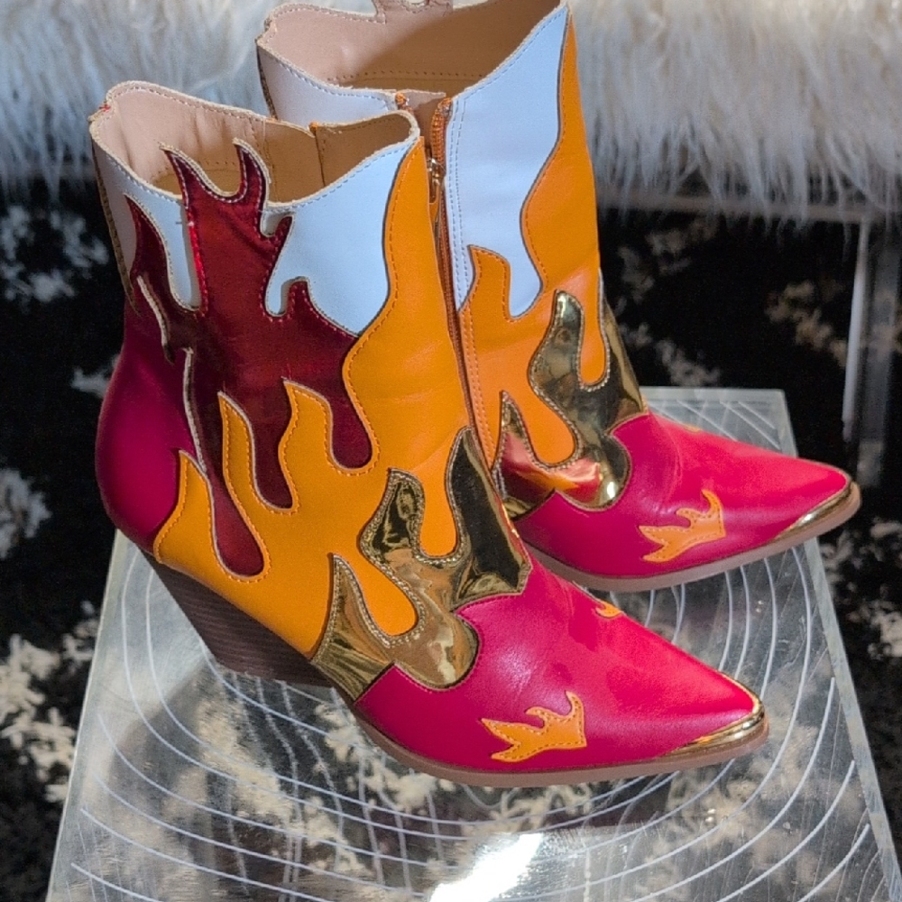 Women’s Flame-Accent Ankle Boots - Pink Orange